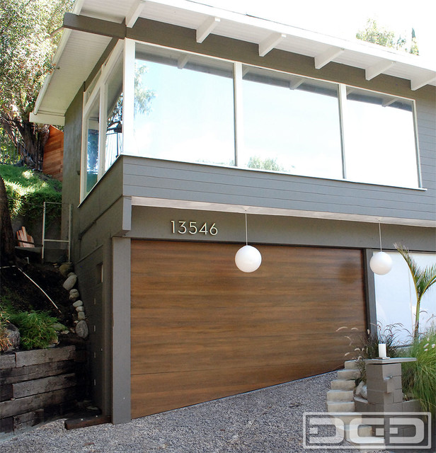 modern-garage-doors-and-openers.jpg
