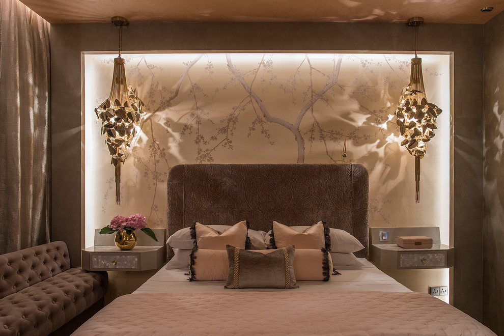 Design ideas for a contemporary bedroom in Singapore.