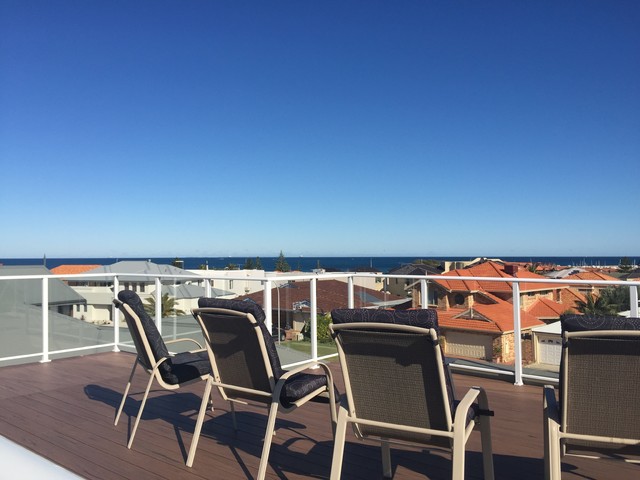 Rooftop Decking contemporary-traedaeck