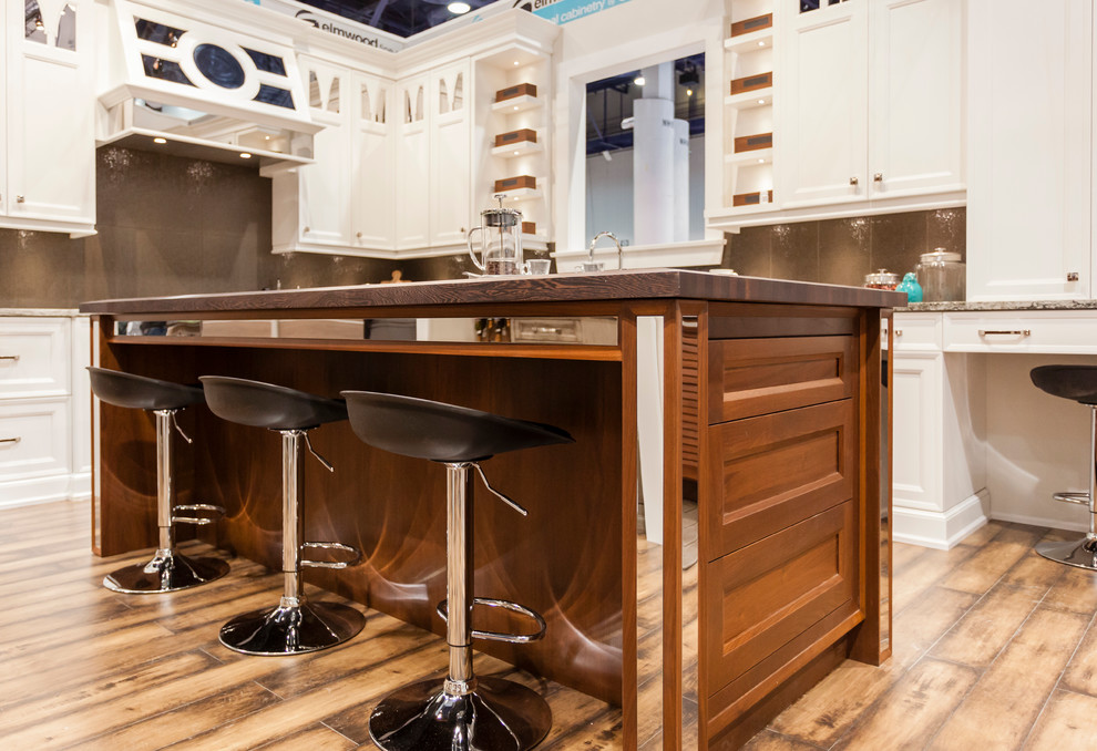 Inspiration for a transitional kitchen remodel in Toronto