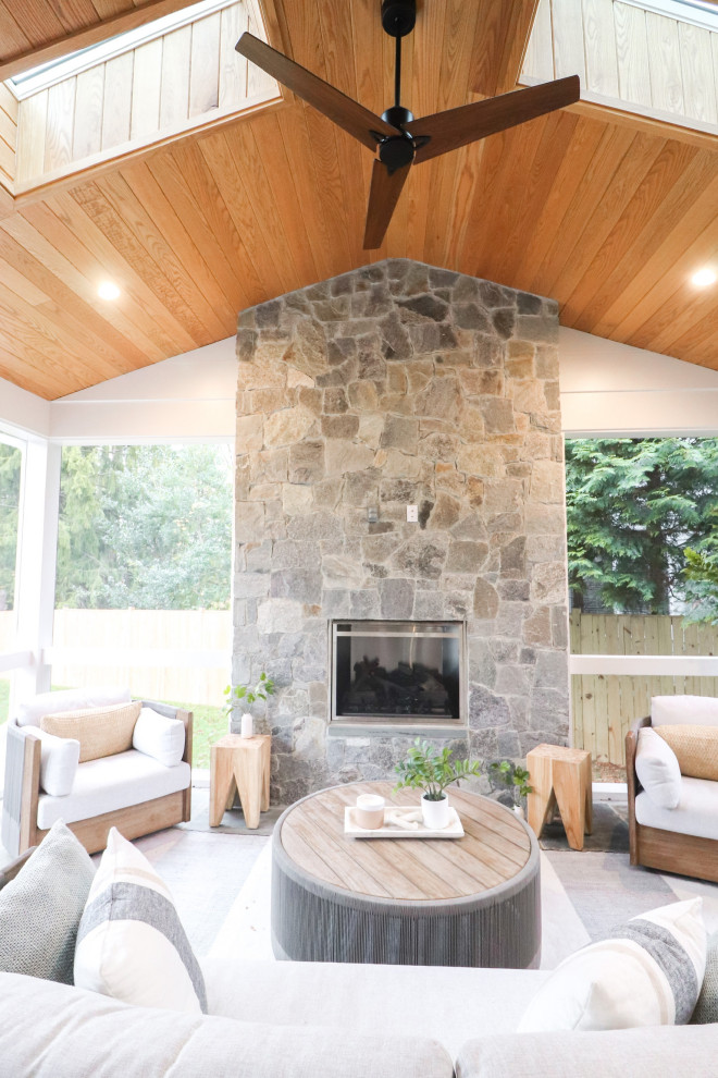 Wadsworth Screened in Patio
