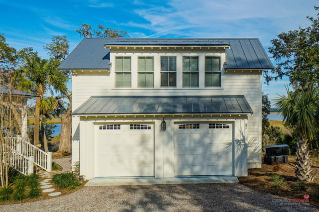 Garage traditional-car-porch