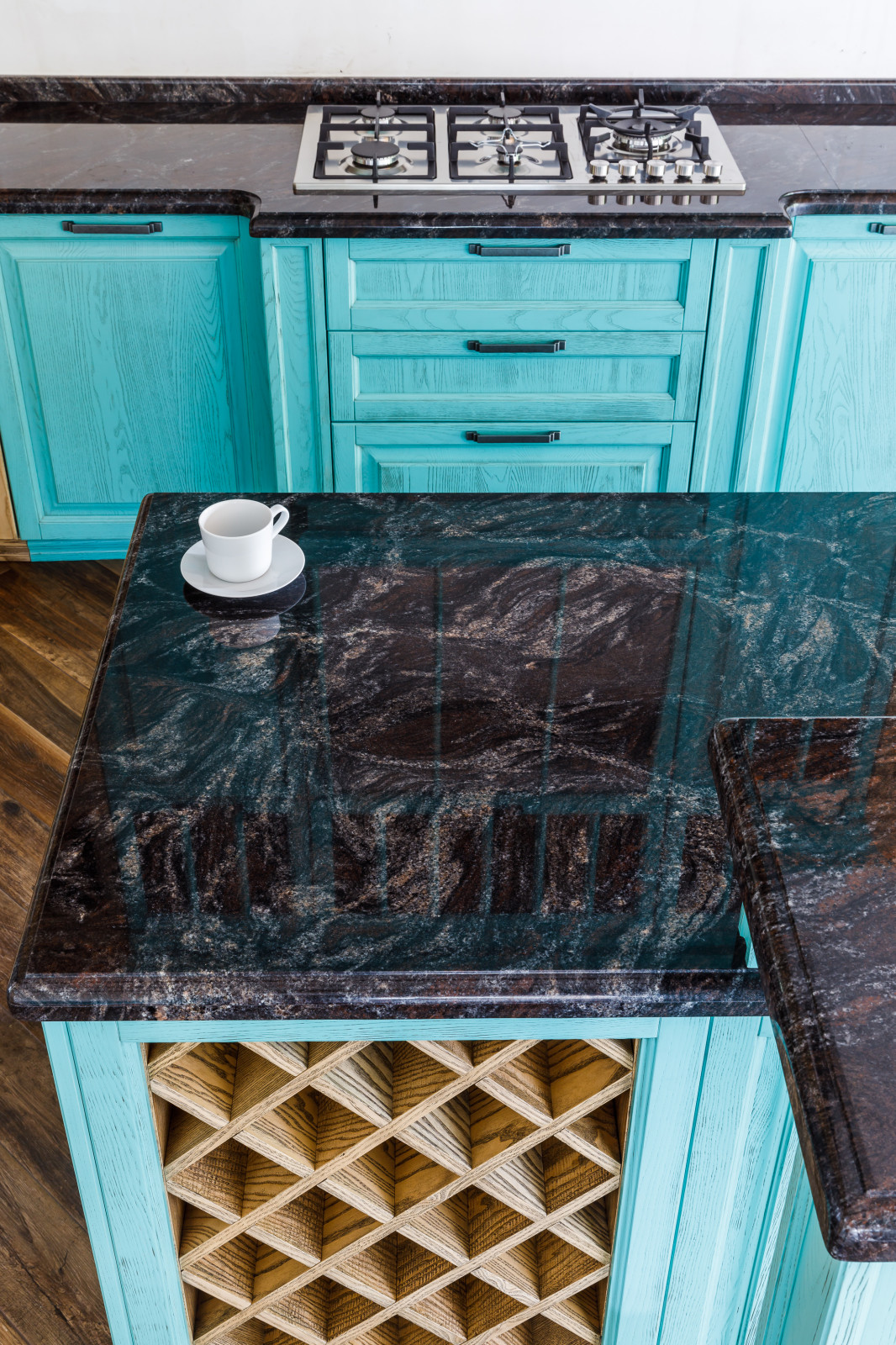 Кухня в бирюзовых оттенках