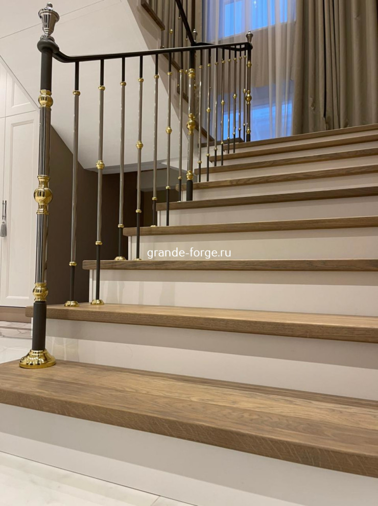 Лестница, латунное ограждение, Grande forge(Франция), коллекция "Гармония"
