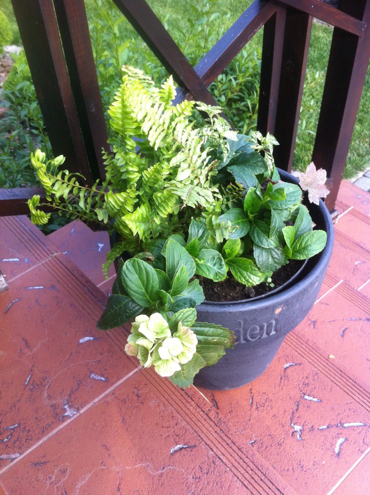 Уличные кашпо