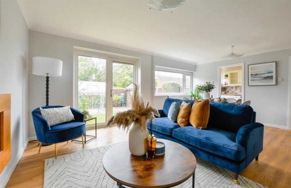 232 Parkers Walk - Stage to Sell