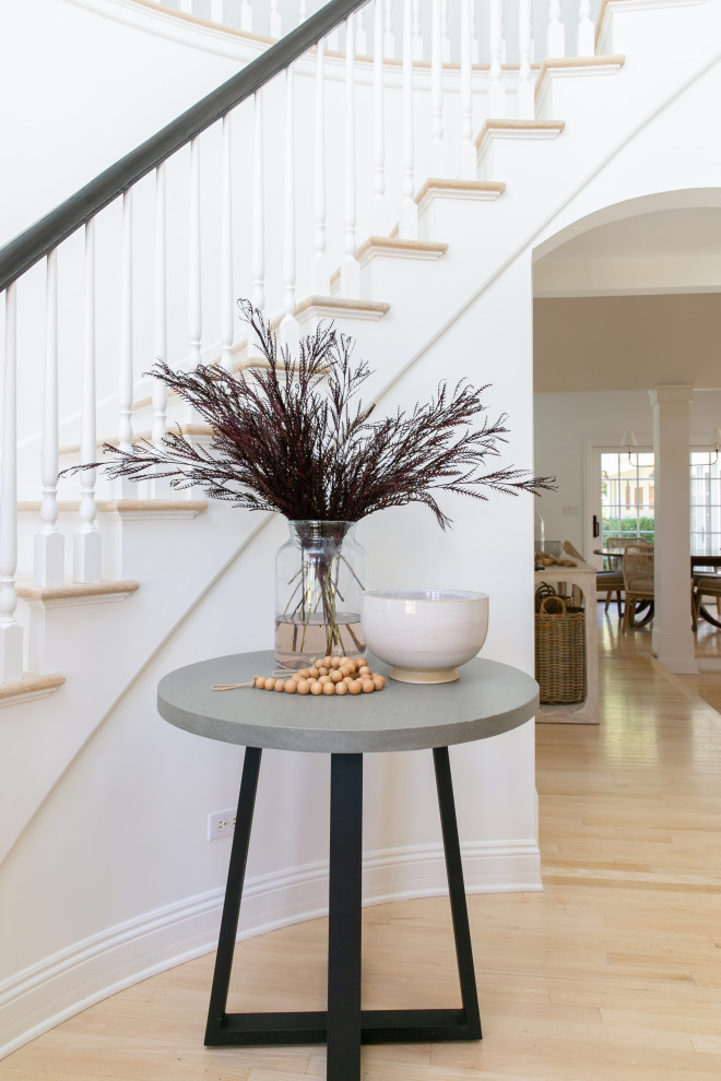 Inspiration for a transitional entryway remodel in Chicago