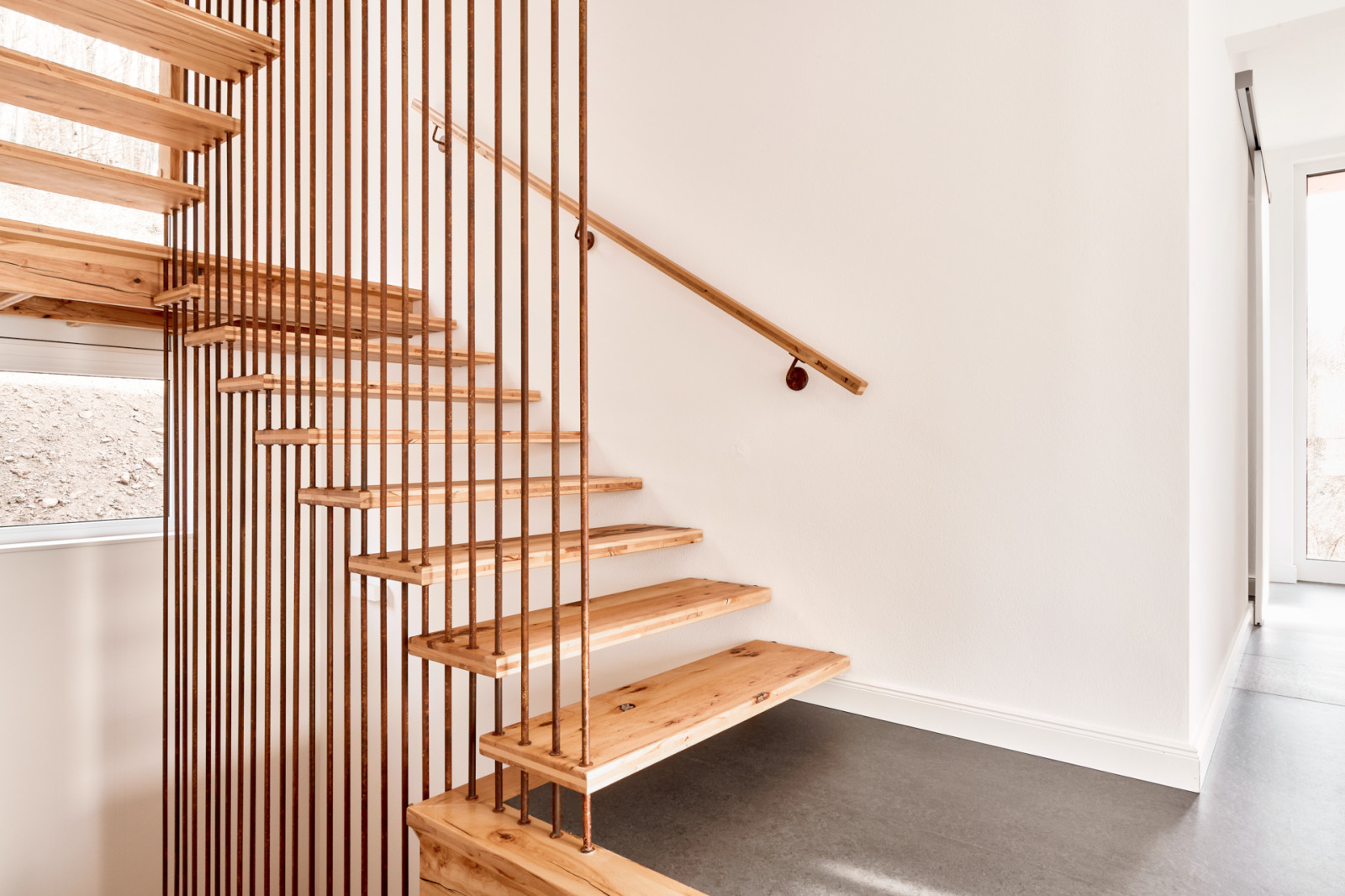 Консольная лестница из бука