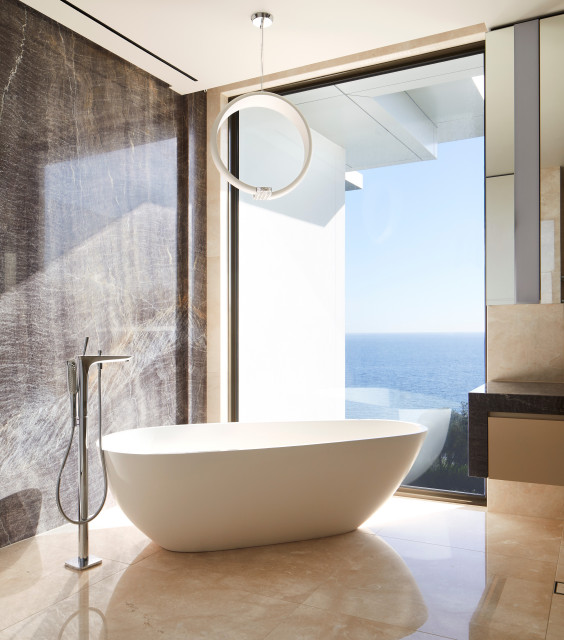 Bayside Residence modern-badrum