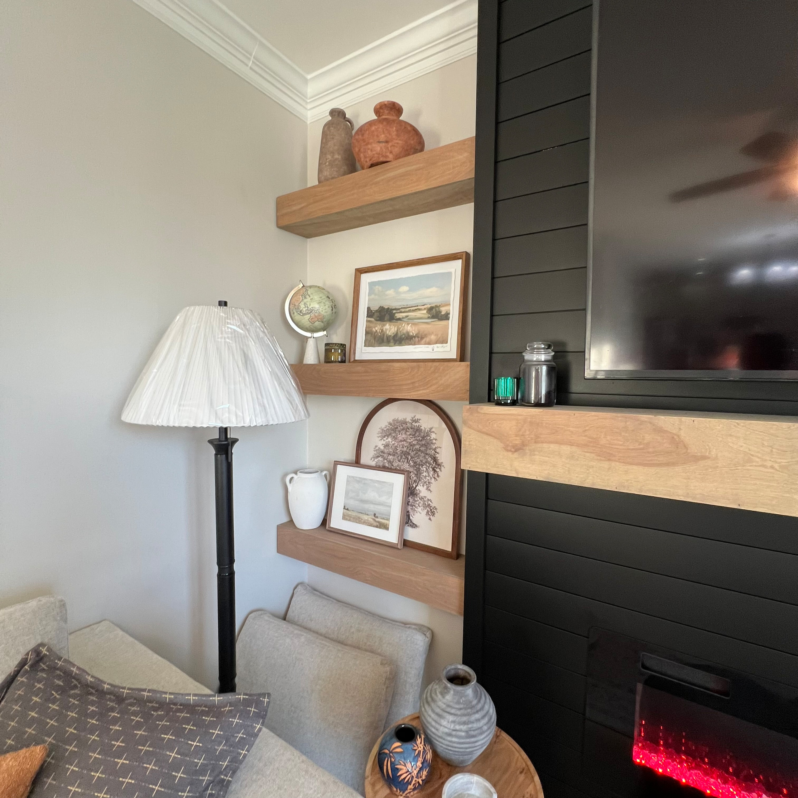More SoedorableArt in the Living Room Please!!
