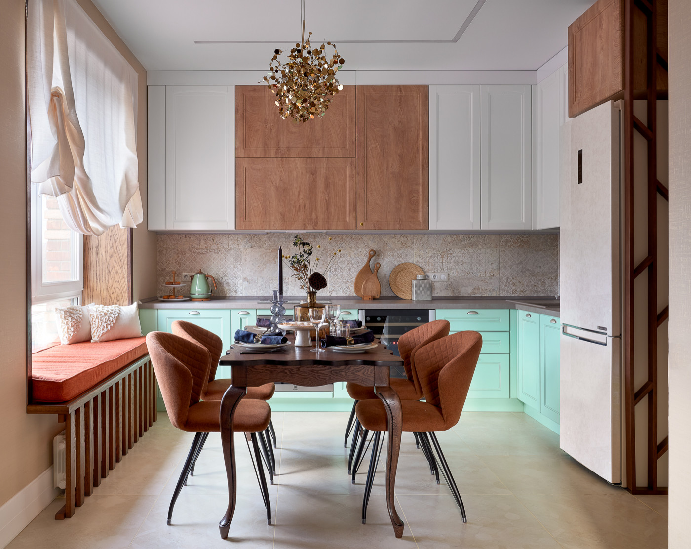 Реализованный проект кухни в ЖК Черняховского.