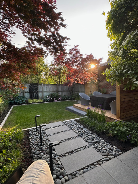 Sunnylea Side Yard contemporaneo-giardino