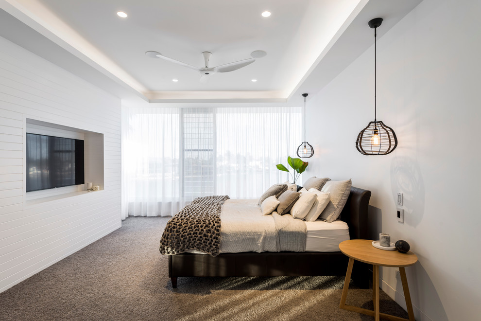 Contemporary bedroom in Gold Coast - Tweed.