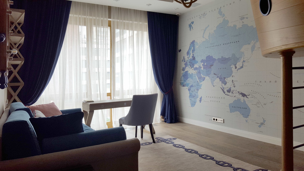 Детская, вид на рабочее место