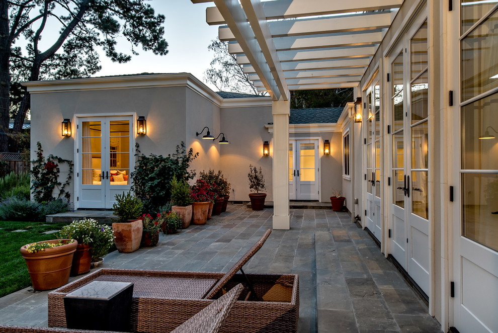 Inspiration for a transitional patio in San Francisco.