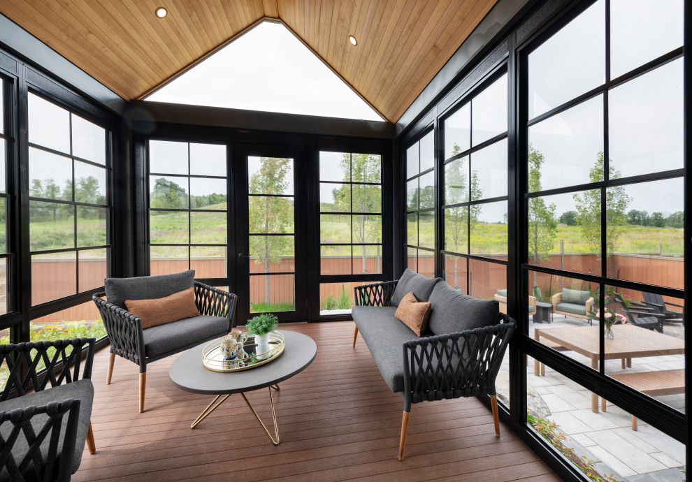 This is an example of a transitional porch design in Toronto.