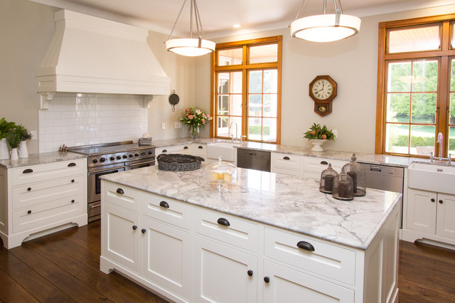 B Kitchen traditional-kitchen