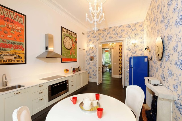 Nice Penthouse traditional-kitchen