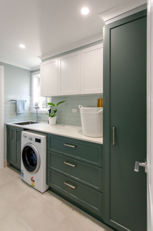Inspiration for a transitional laundry room in Sydney.