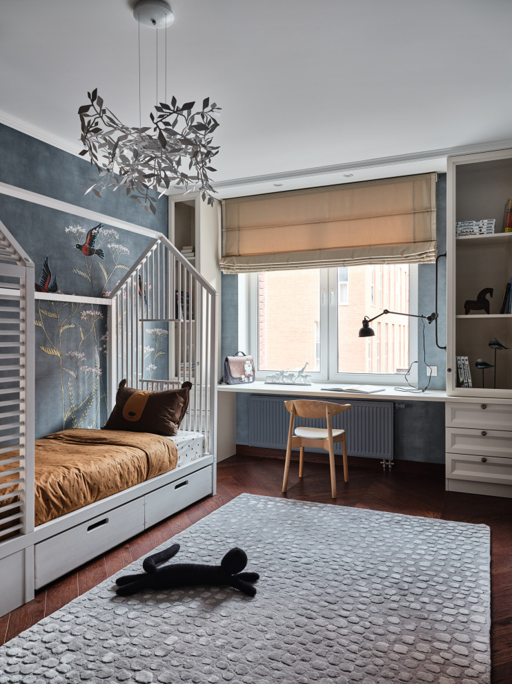 Яркий интерьер с антикварным декором