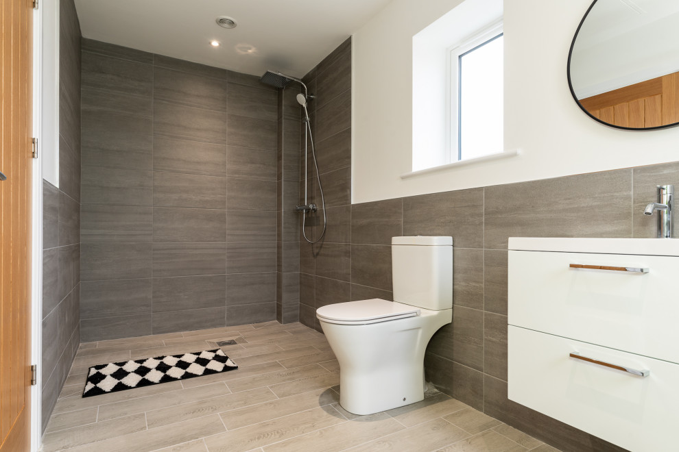 Walnut Close - New Build - Stage to Sell