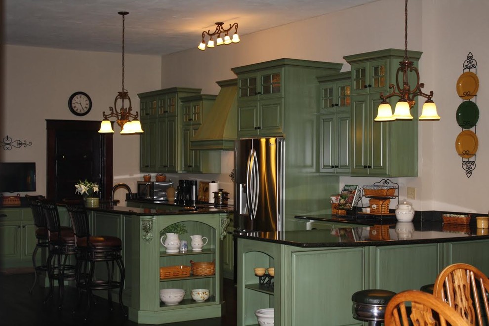 Inspiration for a transitional home design remodel in Indianapolis