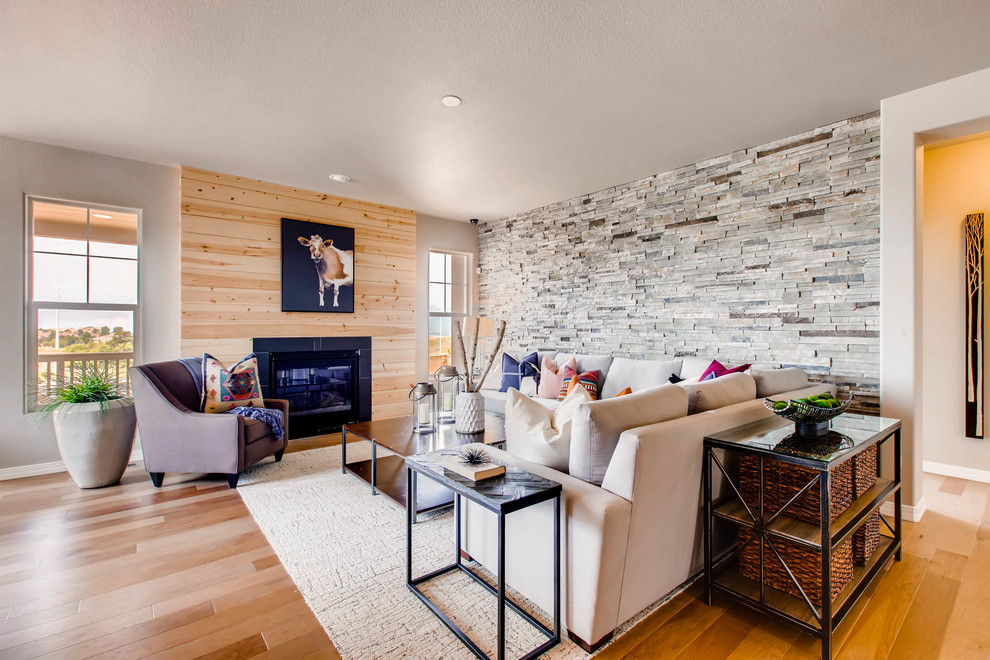 Home design - rustic home design idea in Denver
