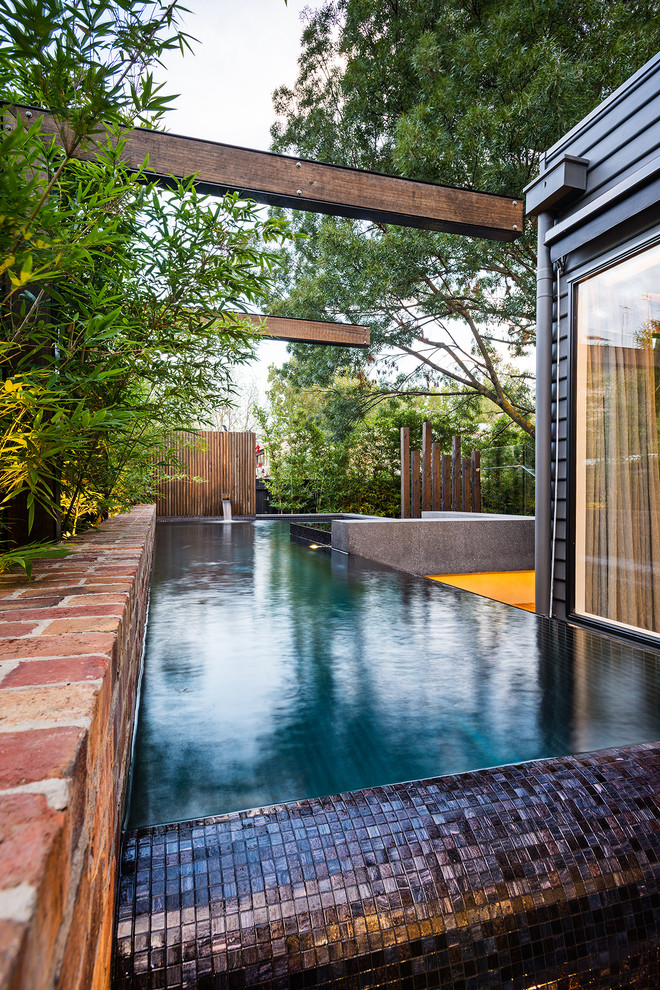 Inspiration for a contemporary pool in Melbourne.
