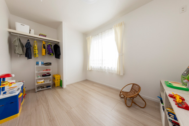 二世帯で叶える私のおうち skandinavisch-kinderzimmer