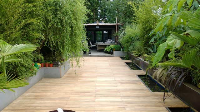Fired Up resort-garden
