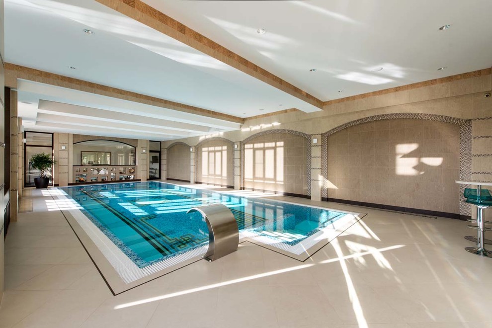 Частный бассейн в загородном доме