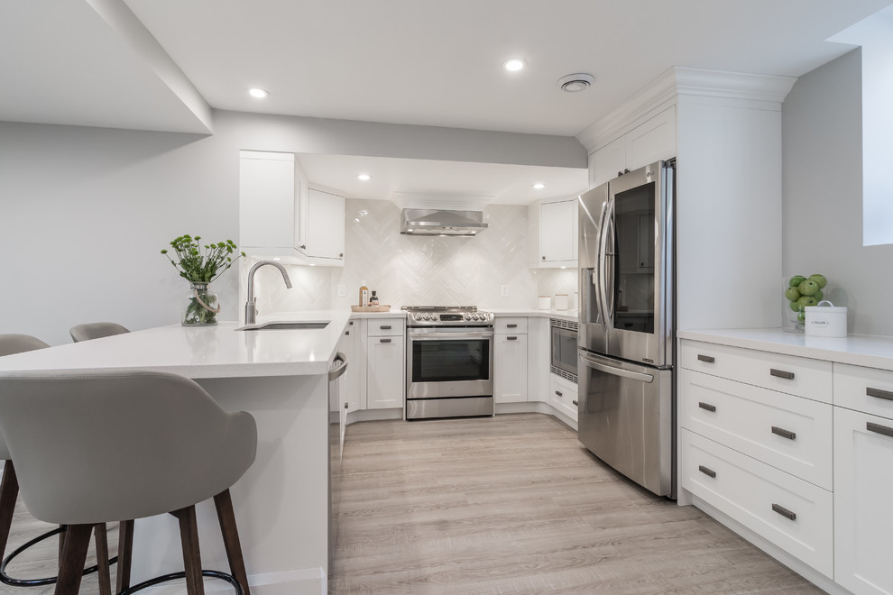 Inspiration for a transitional kitchen remodel in Toronto
