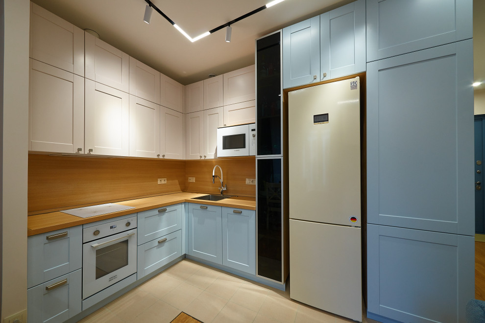 Кухня из эмали и шкаф для хранения