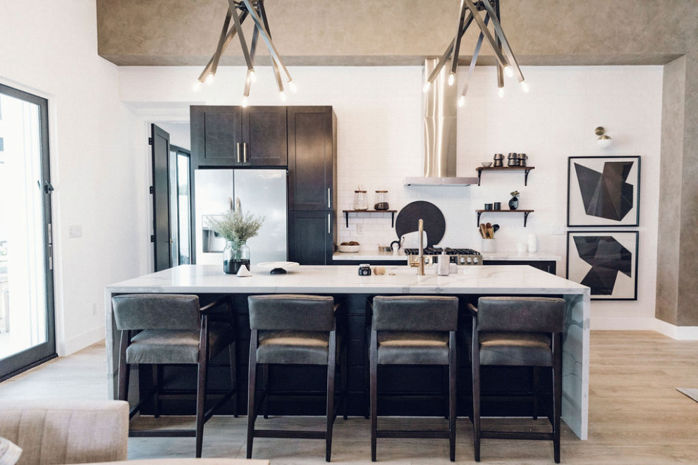 Kitchen - kitchen idea in Phoenix