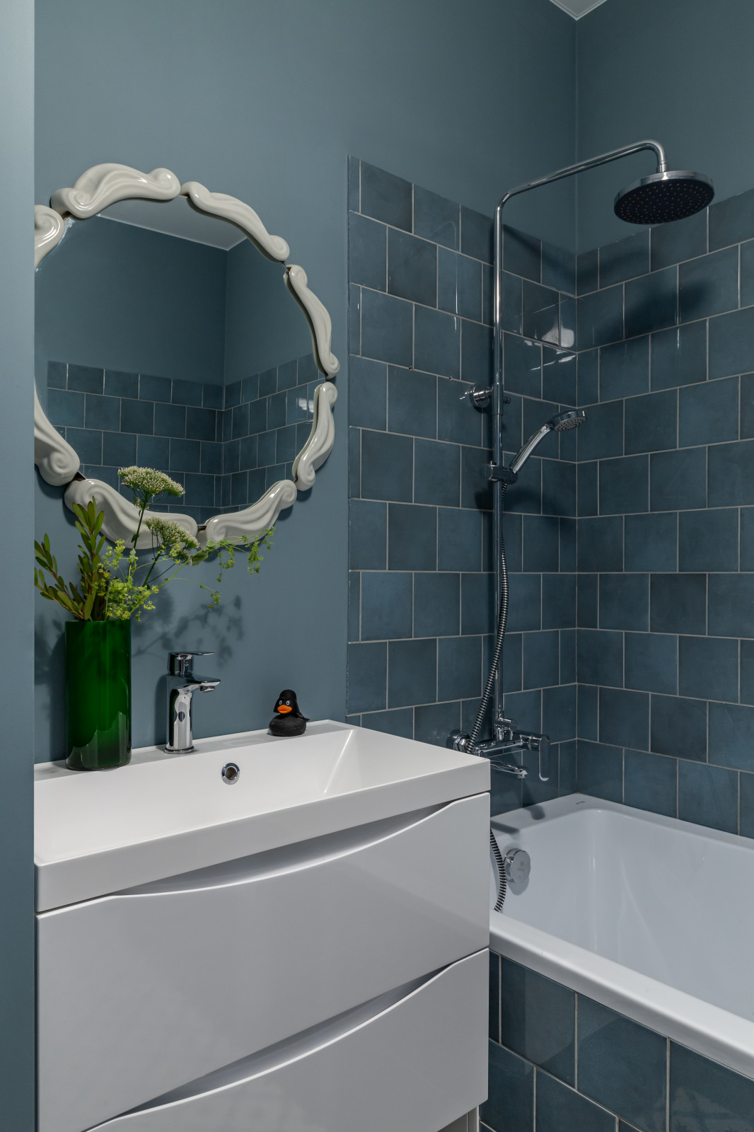 Эклектичный интерьер квартиры, вдохновленный Музеем Фриды Кало