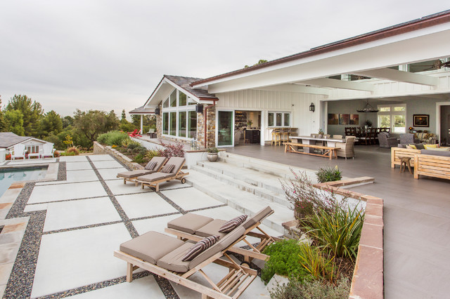 Comtemporary Ranch country-patio