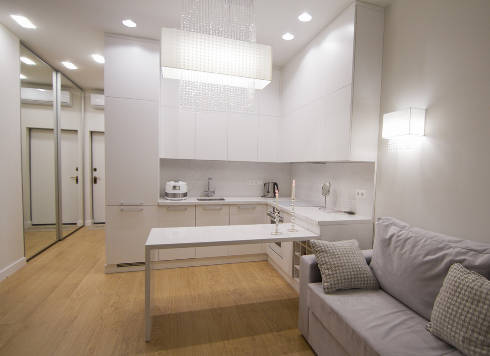 Кухня в стиле хай-тек