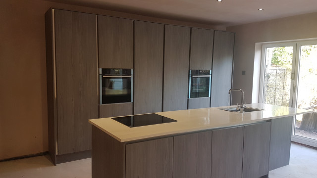 Handle-less Kitchens contemporaneo-cocina