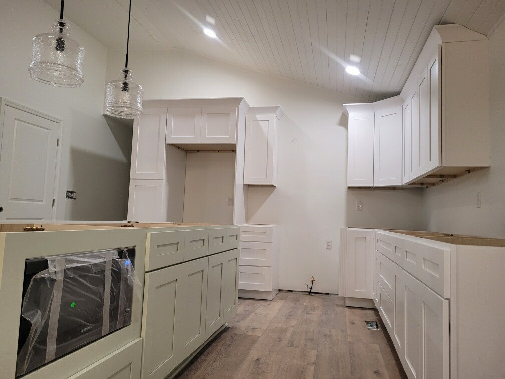 Stunning White Kitchen Cabinets