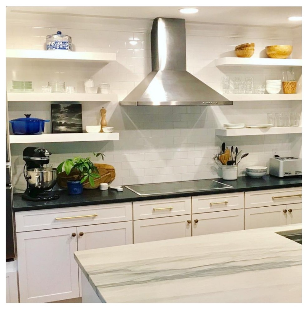 Kitchen - transitional kitchen idea in Baltimore