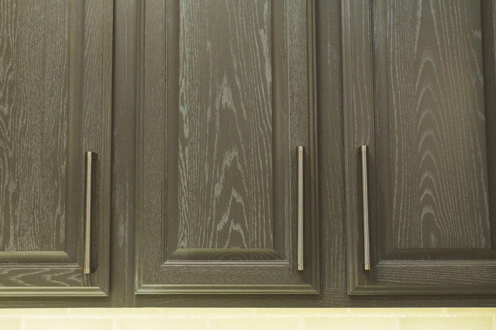 Home design - transitional home design idea in Austin