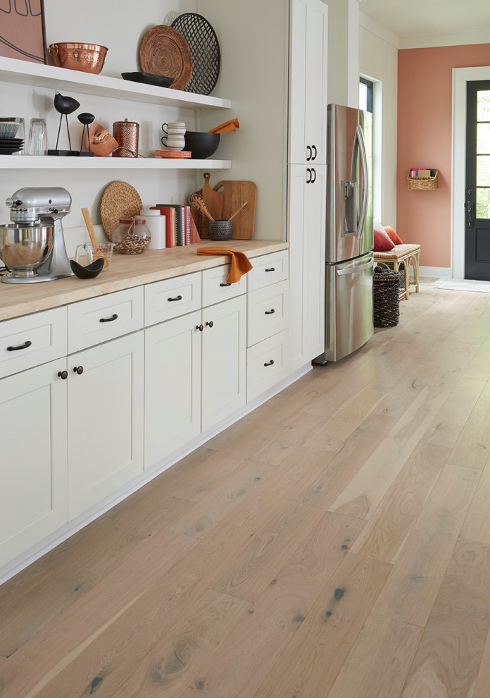 Kitchen - transitional kitchen idea