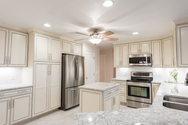 Pretty and Pearlesque Kitchen transitional-kitchen
