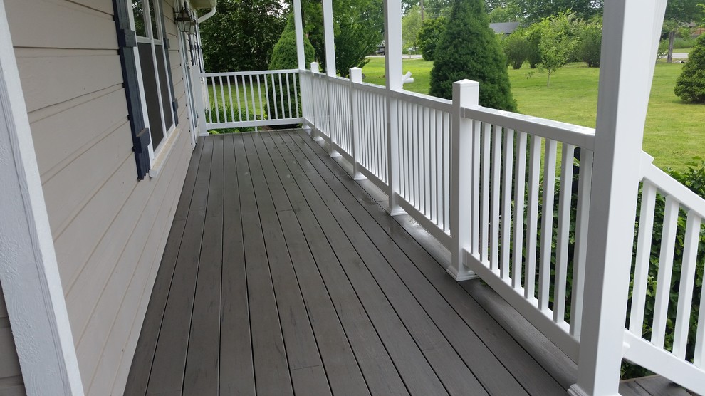 Example of a large deck design with a roof extension
