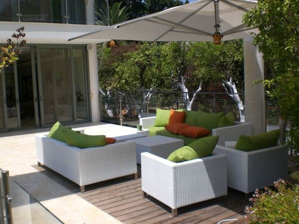 Example of a trendy patio design in Tel Aviv