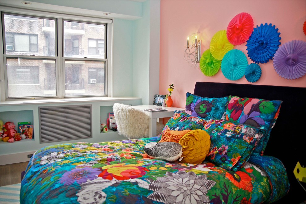Photo of a contemporary teen room in Seattle with multi-coloured walls.