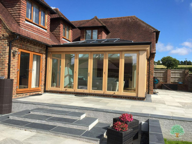 Whitaker Seasoned Oak Orangery trendy-udestue