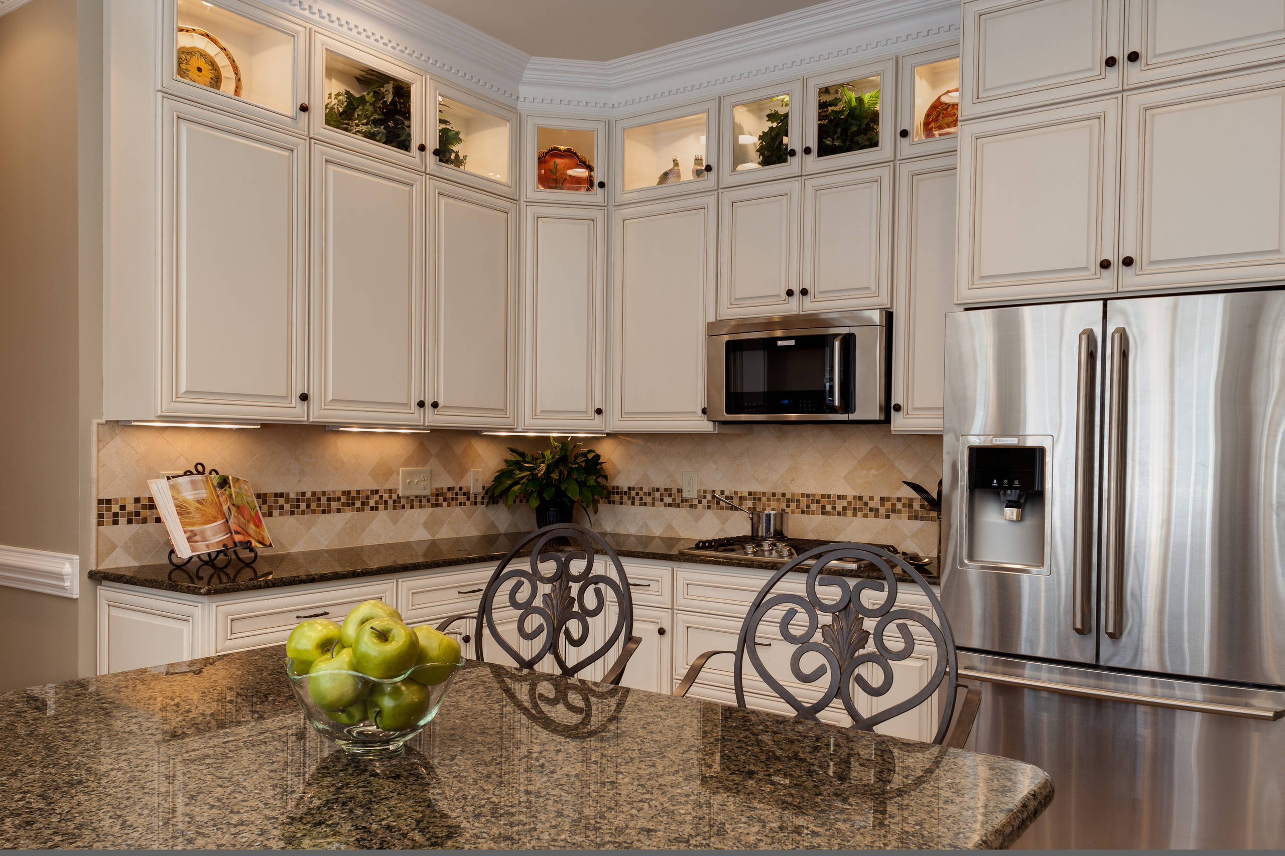 Tropical Brown Granite White Cabinets Ideas Photos Houzz