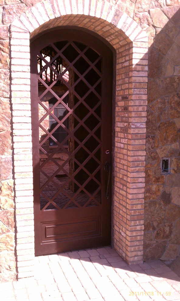 Example of a transitional entryway design in Phoenix