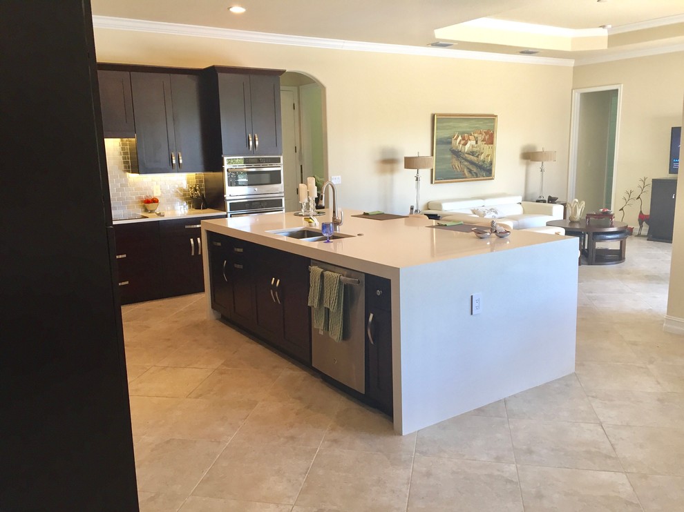 Transitional kitchen photo in Miami